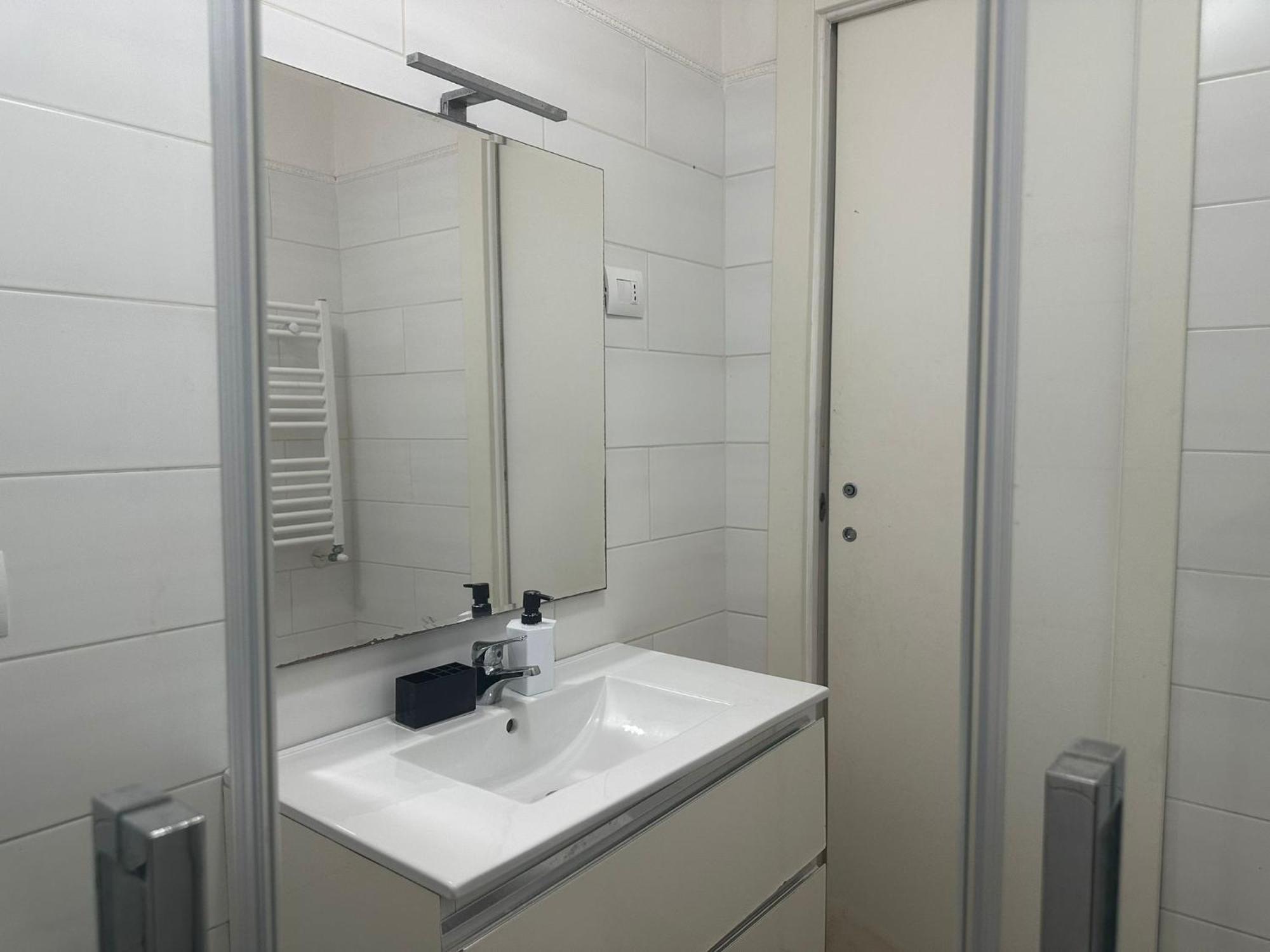 Stazione Centrale - Black Apartment La Spezia